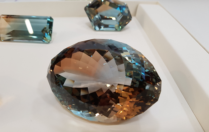 Bi-coloured Topaz
